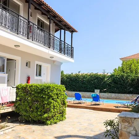 Ξενοδοχείο Karras 4*