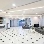 Karras Hotell 4*