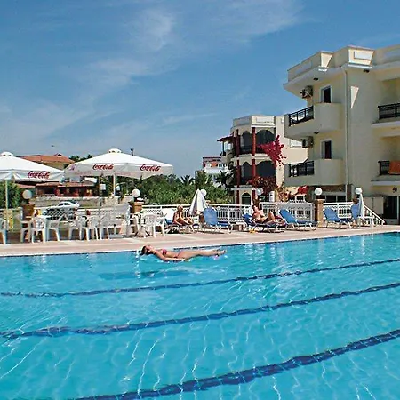 Karras 4* Laganász