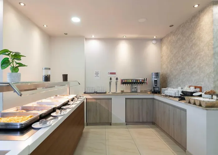 Karras Ξενοδοχείο Λαγανάς