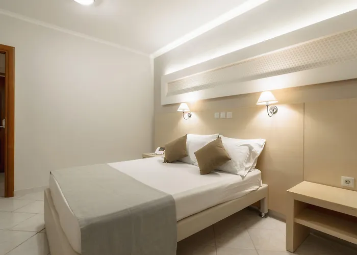 Ξενοδοχείο Karras 4*